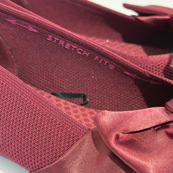 Skechers Women’s Cleo Point Classy Flats with Bowl Size 6 Burgundy/Dark Red - Picture 4 of 9